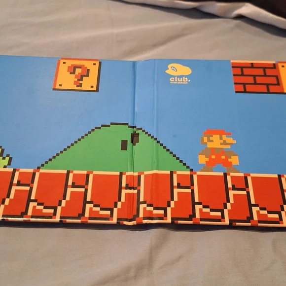 Nintendo club Mario ds game holder